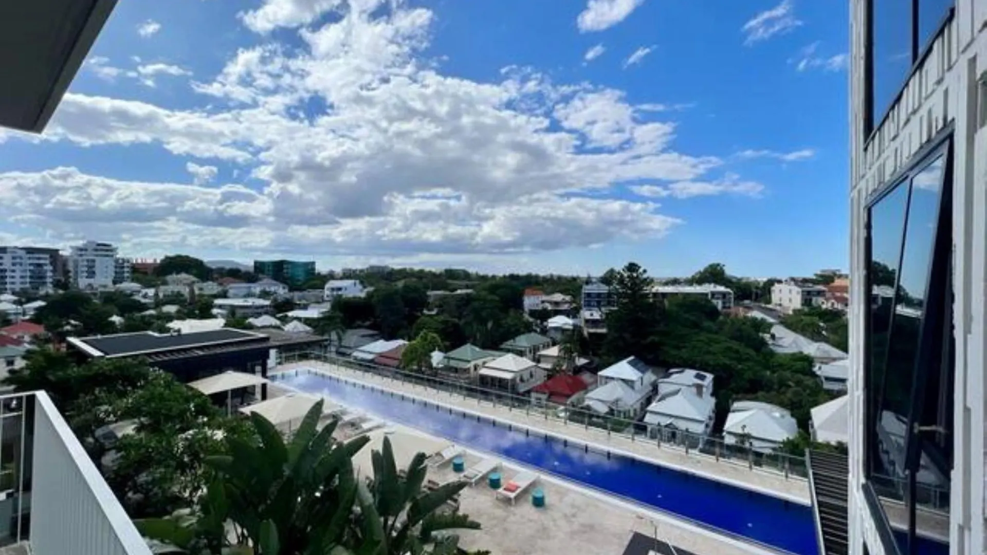 브리즈번 2-Bed With Pool, Gym, Parking And Balcony 아파트 오스트레일리아